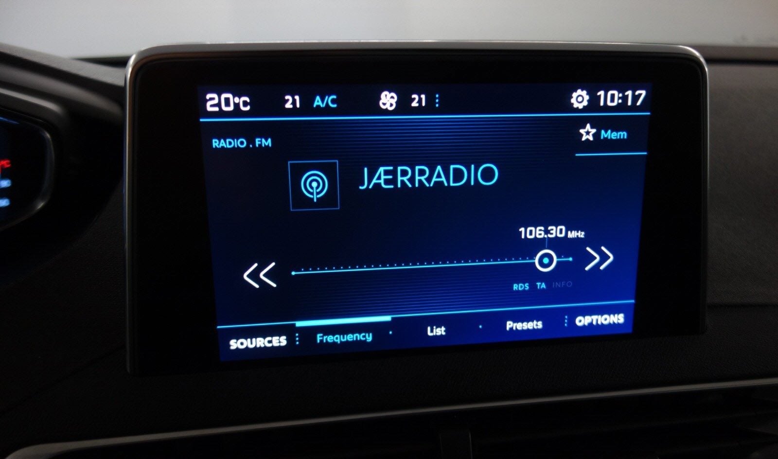 Peugeot 3008 II GT Line Essence EAT6