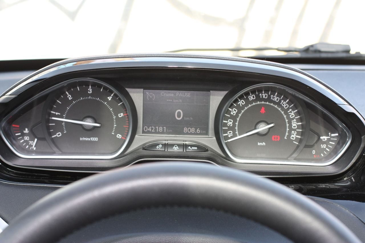 Peugeot 208 Allure 1.4 HDi 68ch