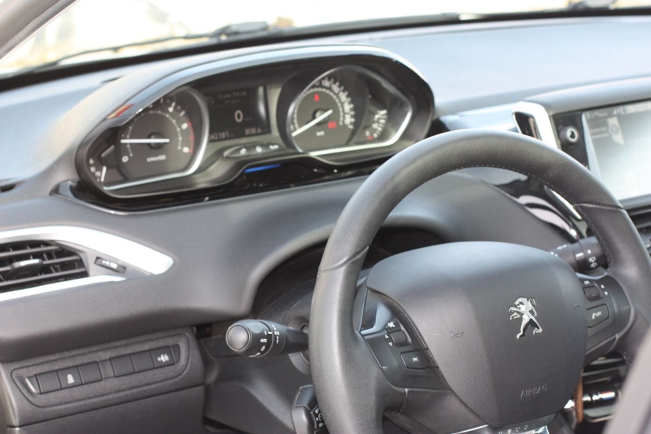Peugeot 208 Allure 1.4 HDi 68ch