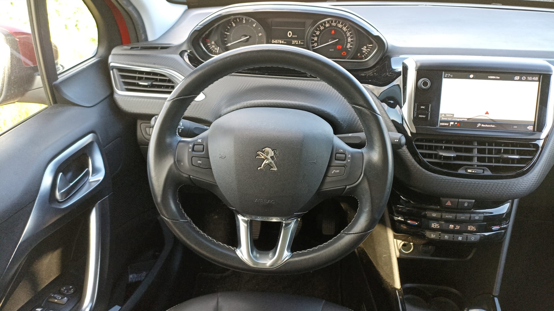 Peugeot 2008 Allure 1.5 BlueHDi 100