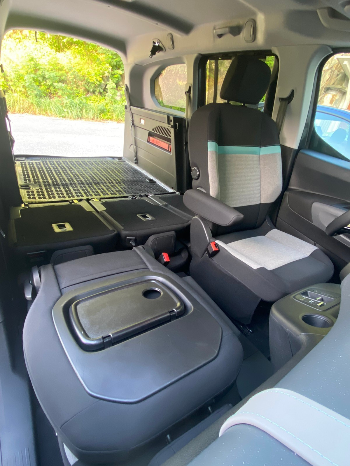 Citroën ë-Berlingo XL 7 places – Électrique 136 ch Autonomie (WLTP): 265 km