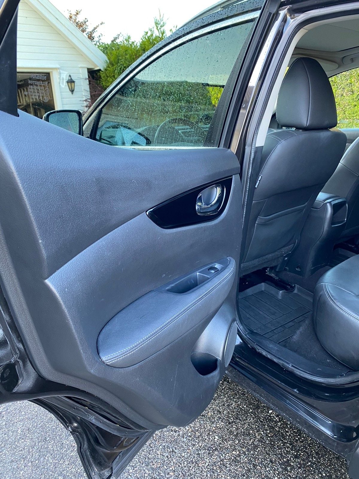 Nissan Qashqai II 1.5 dCi 110 Tekna – Caméra 360° – Toit panoramique