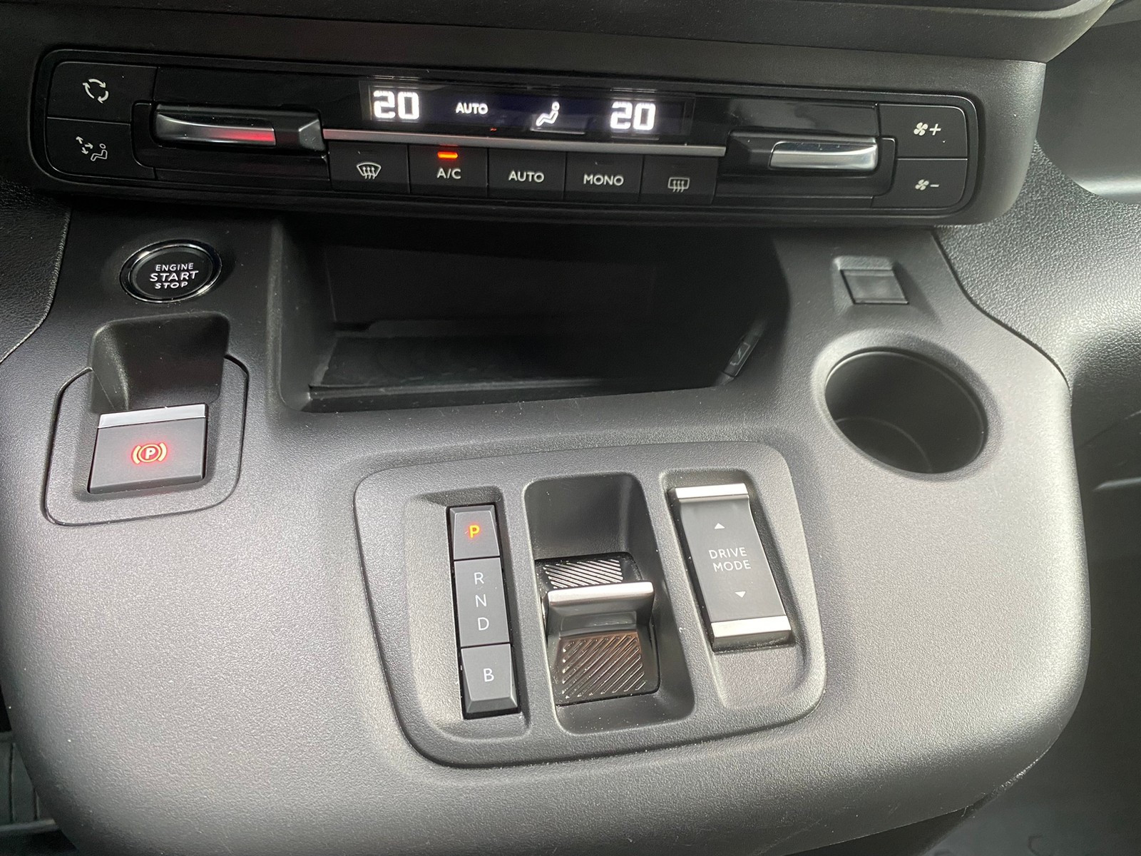 Citroën ë-Berlingo XL 7 places – Électrique 136 ch Autonomie (WLTP): 265 km