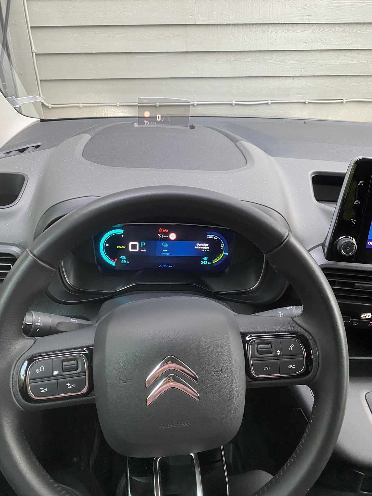 Citroën ë-Berlingo XL 7 places – Électrique 136 ch Autonomie (WLTP): 265 km