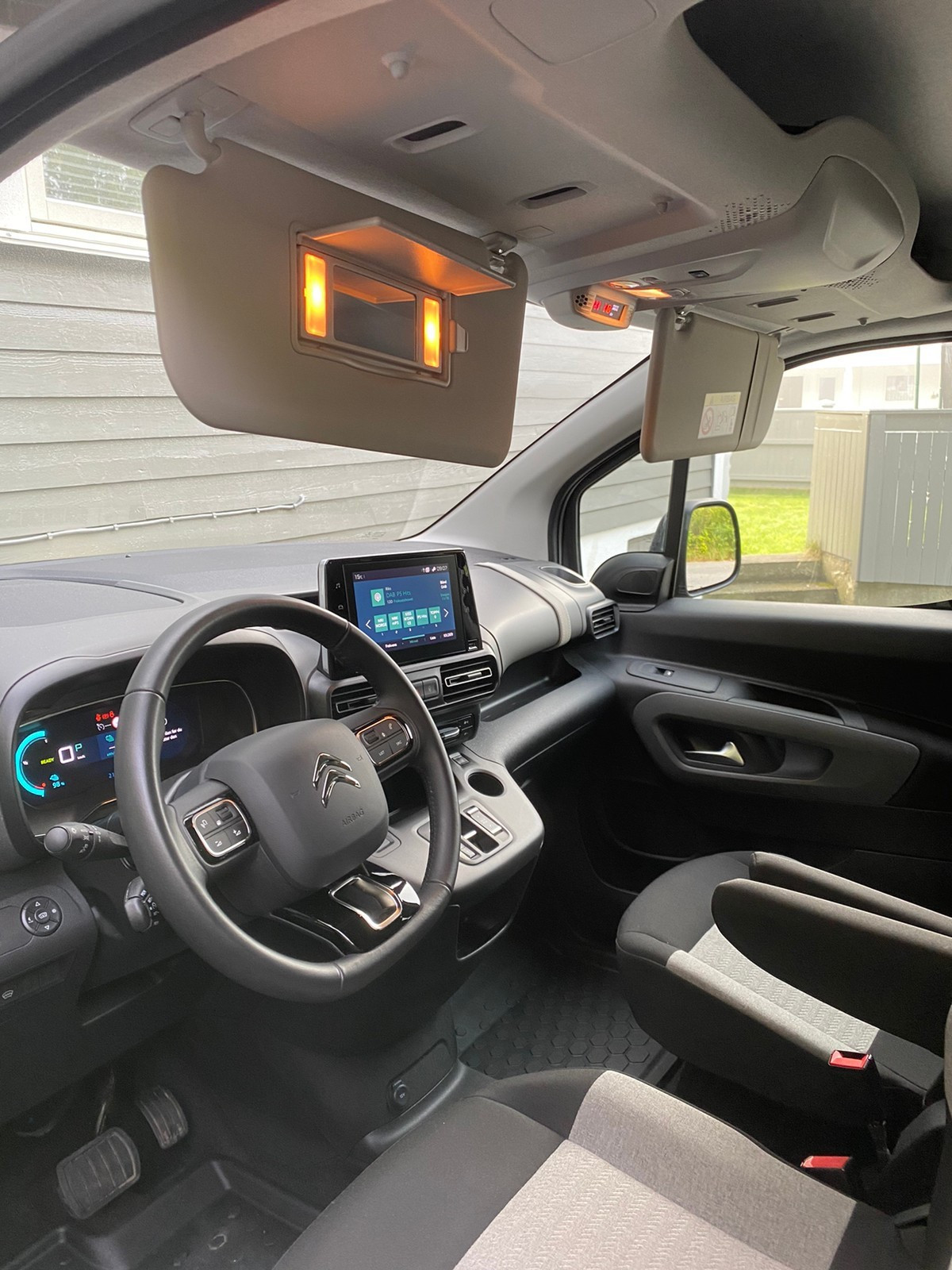 Citroën ë-Berlingo XL 7 places – Électrique 136 ch Autonomie (WLTP): 265 km
