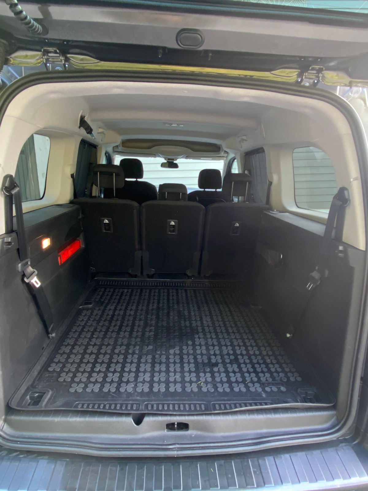 Citroën ë-Berlingo XL 7 places – Électrique 136 ch Autonomie (WLTP): 265 km
