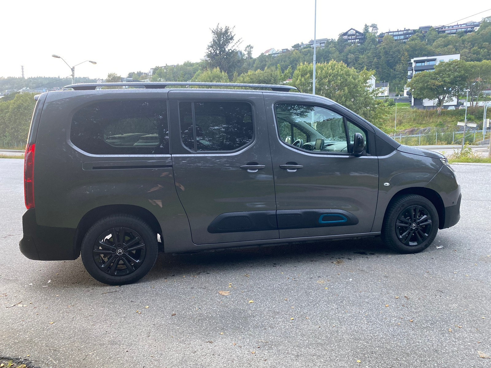 Citroën ë-Berlingo XL 7 places – Électrique 136 ch Autonomie (WLTP): 265 km